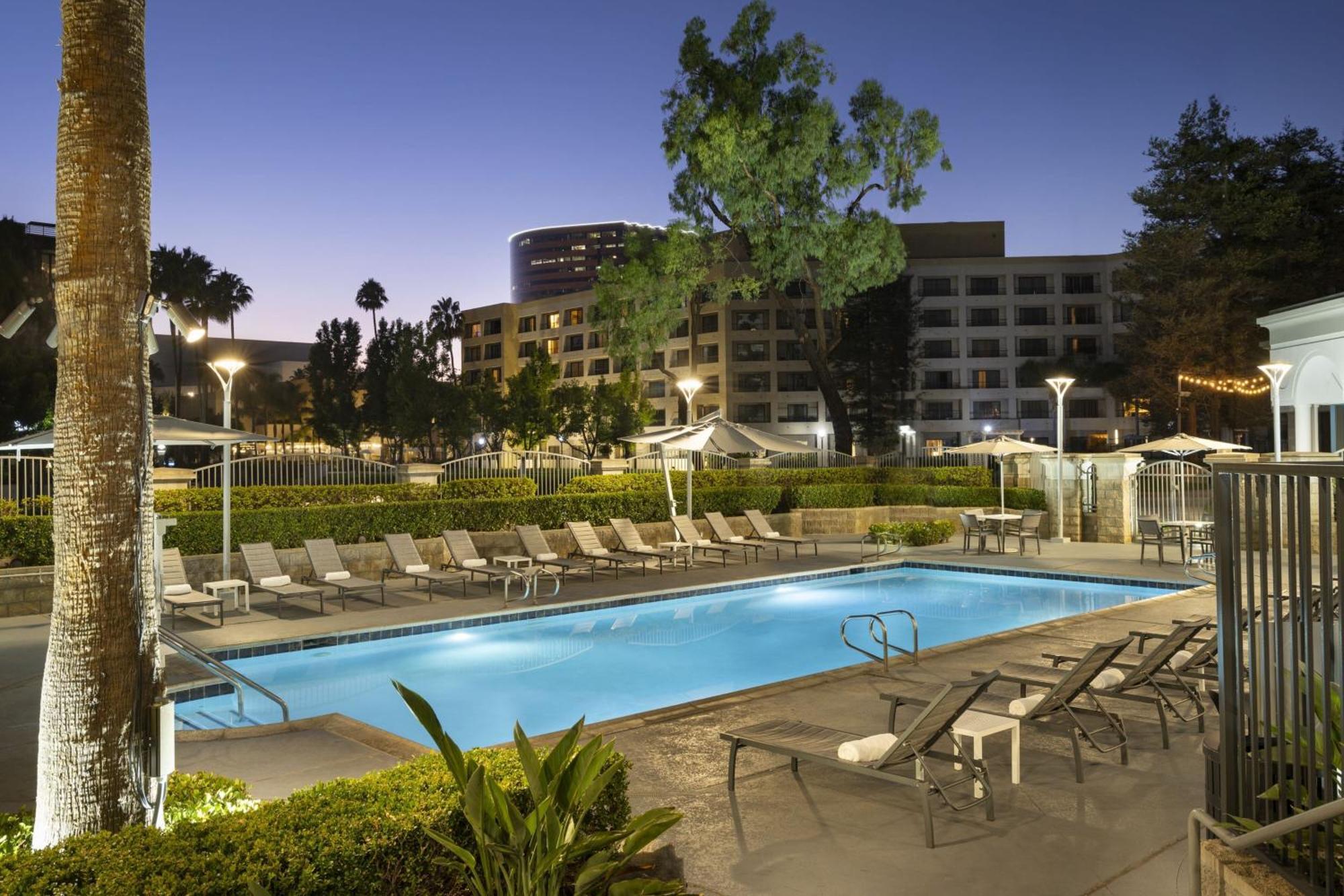 Costa Mesa Marriott Hotell Exteriör bild