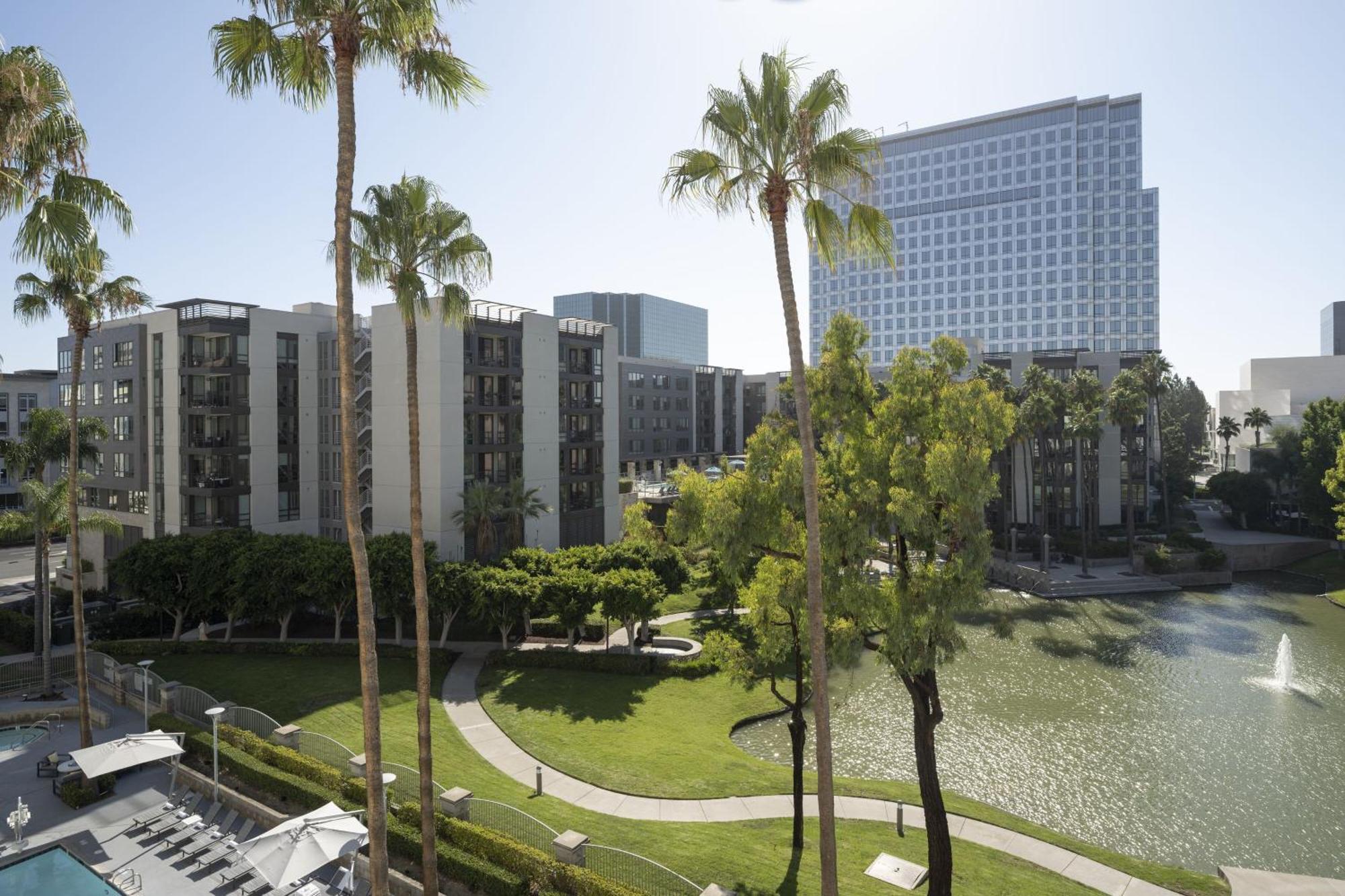 Costa Mesa Marriott Hotell Exteriör bild