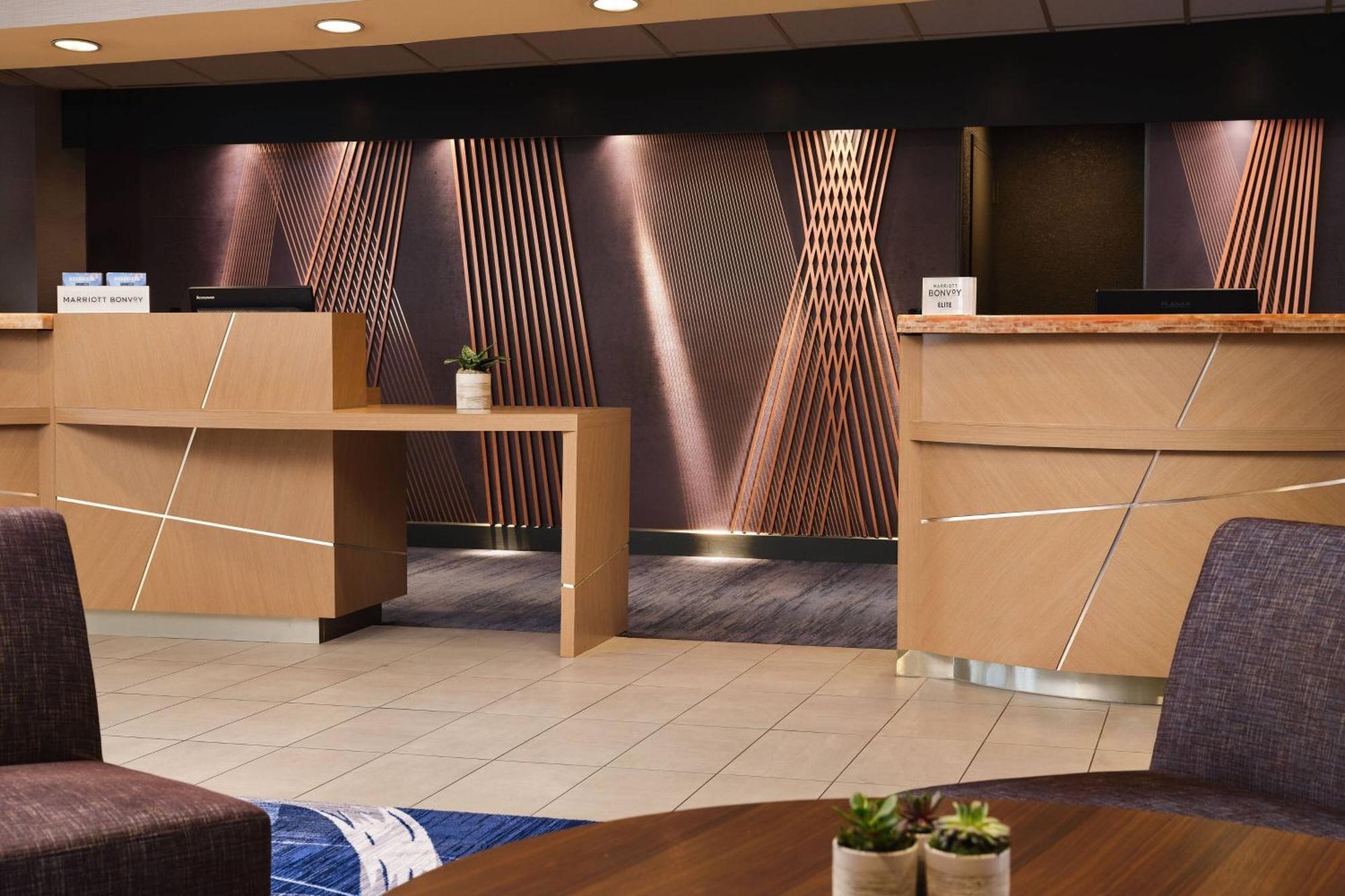 Costa Mesa Marriott Hotell Exteriör bild