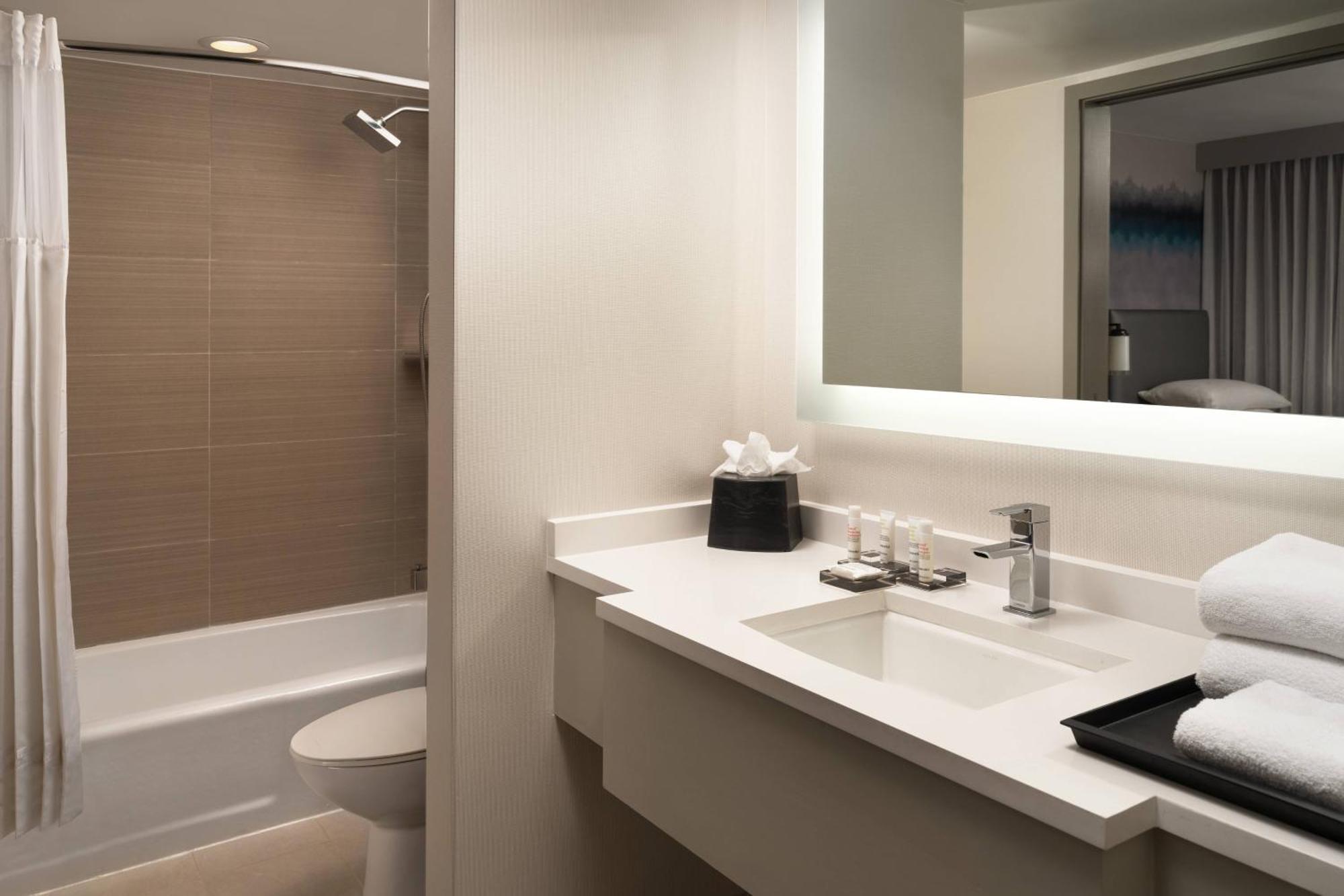 Costa Mesa Marriott Hotell Exteriör bild